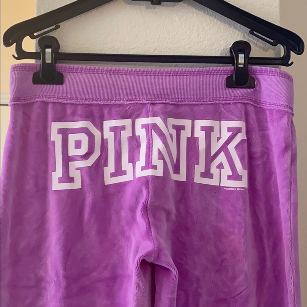 VICTORIA’S SECRET sweats!